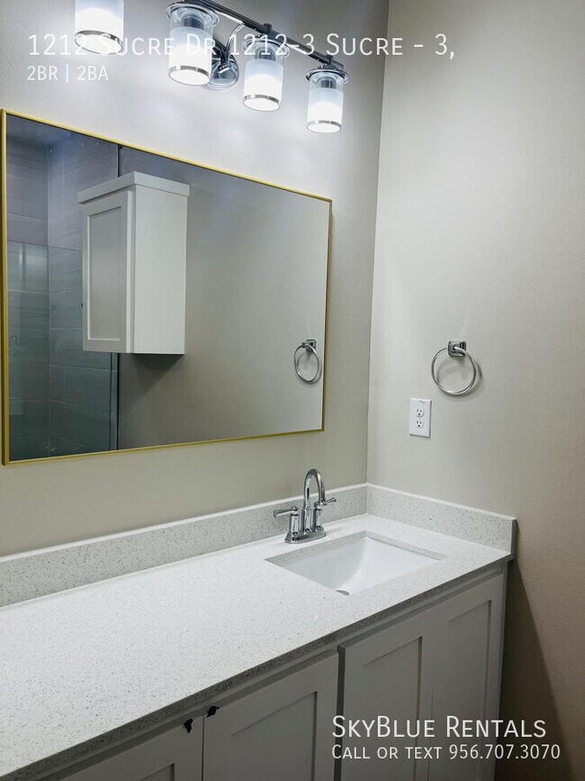 Building Photo - 1212 W Sucre Dr