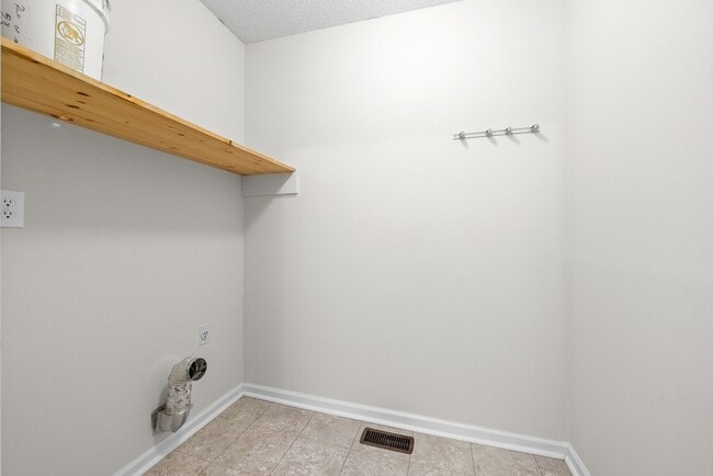 Building Photo - 183 Whitehall Dr