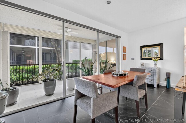 Building Photo - 7622 Elm Ridge Dr