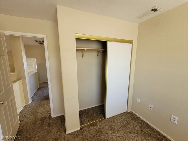 Building Photo - 253 Buckskin St
