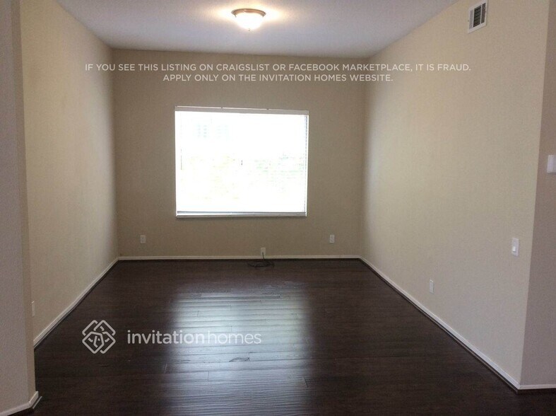 Building Photo - 12420 Alderglen St