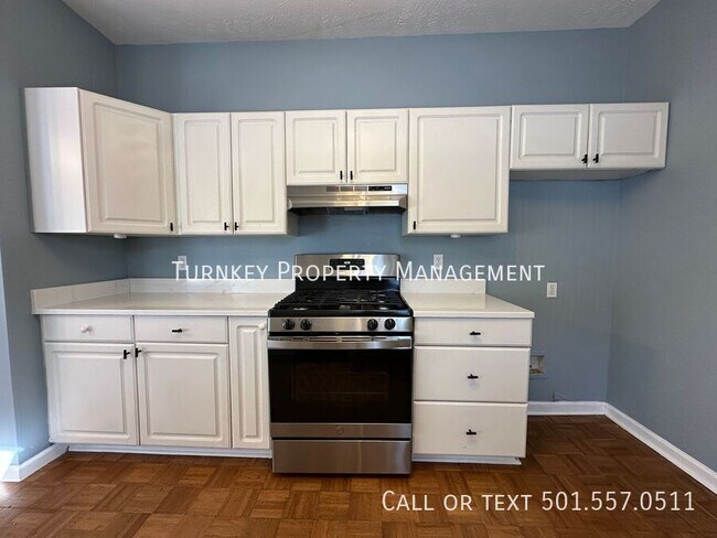 Building Photo - 3 Rocky Top Cove