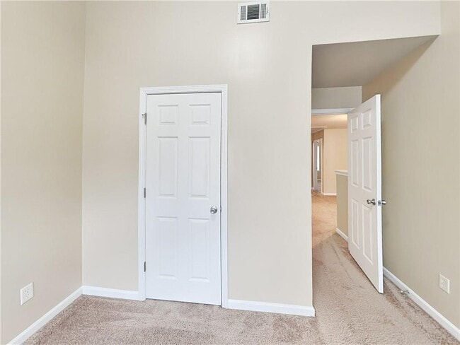 Building Photo - 618 Maltese Dr