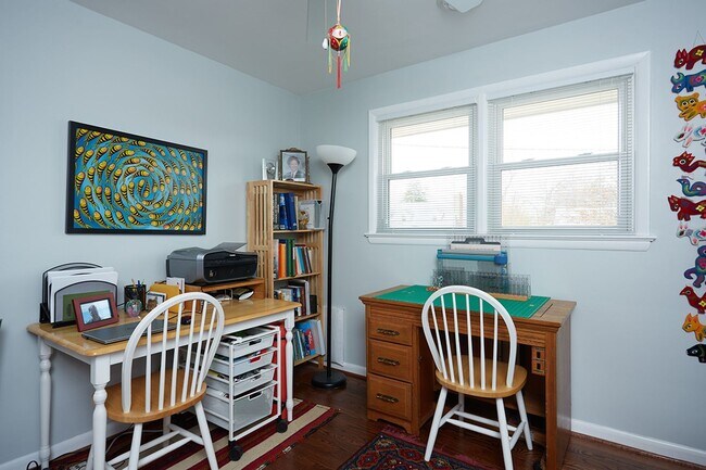 Building Photo - Silver Spring splendor with yard care INCL...