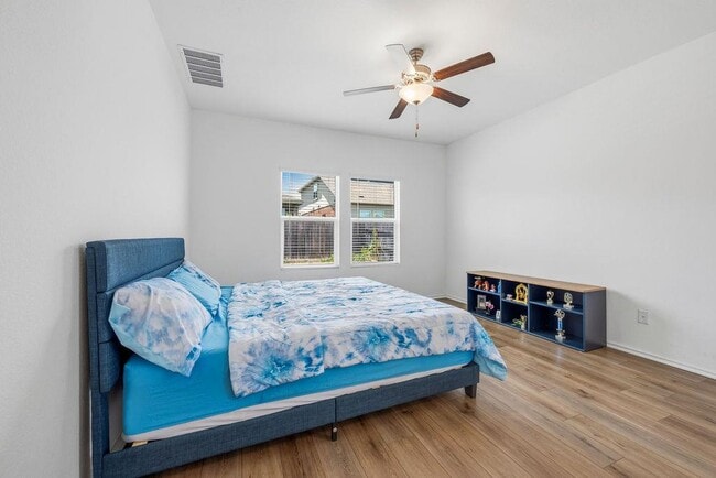 Building Photo - 1733 Catahoula Dr