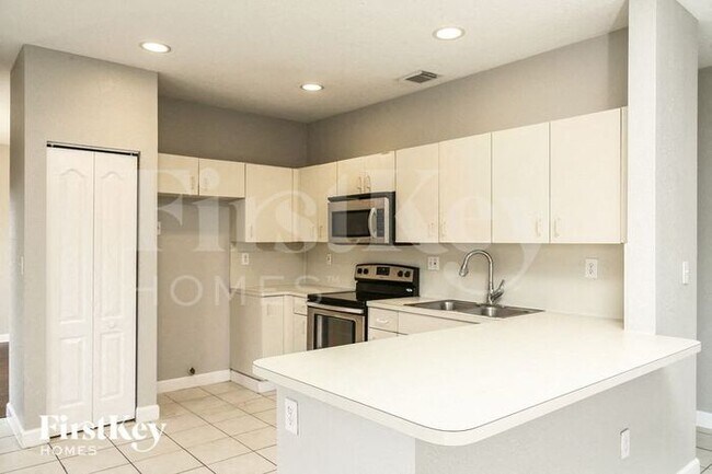 Building Photo - 13446 SW 291st Ln