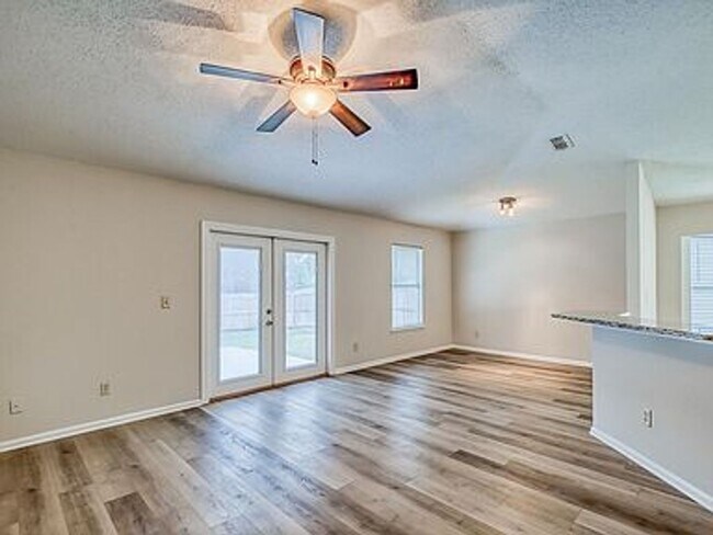 Building Photo - St Johns Rental