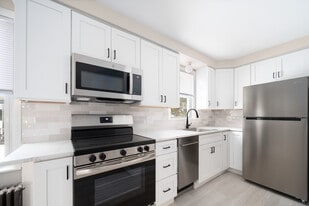 Building Photo - 81 W Pontiac St