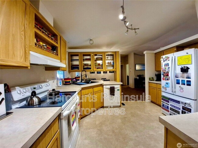 Building Photo - 9110 144th St Ct NW