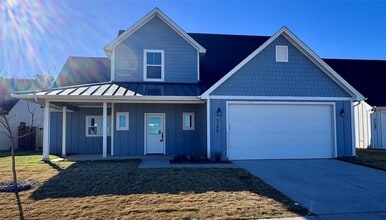 Building Photo - 2200 Salina Cir