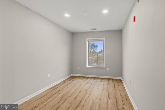 Building Photo - 1709 Cecil B. Moore Ave