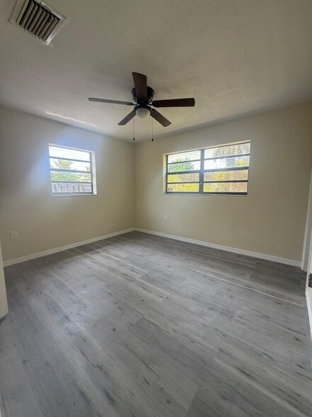 Building Photo - 329 W Arlington St