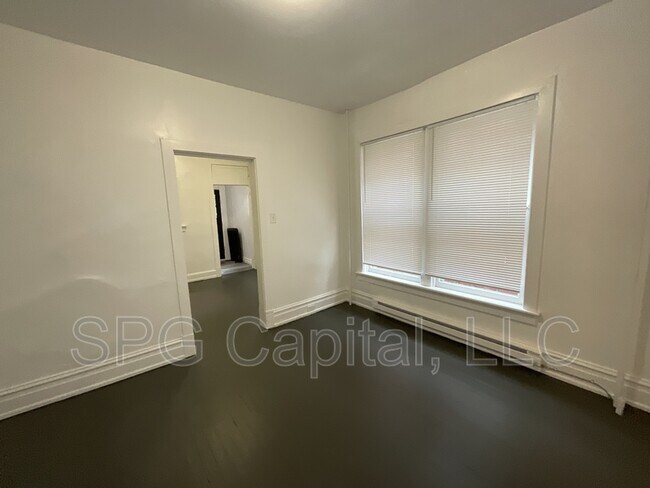 Building Photo - 2122 Susquehanna St