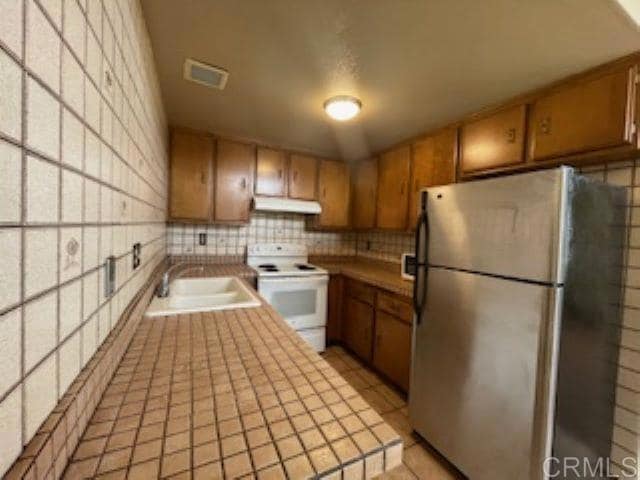 Building Photo - 1729 Hollister St