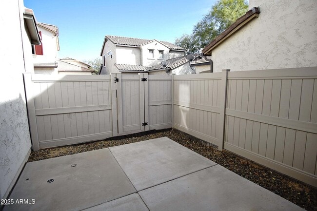 Building Photo - 26649 N Babbling Brook Dr