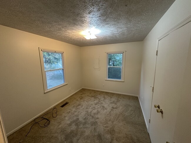 Building Photo - 361 Taft St