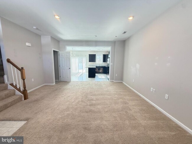 Building Photo - 217 Brooks Cir