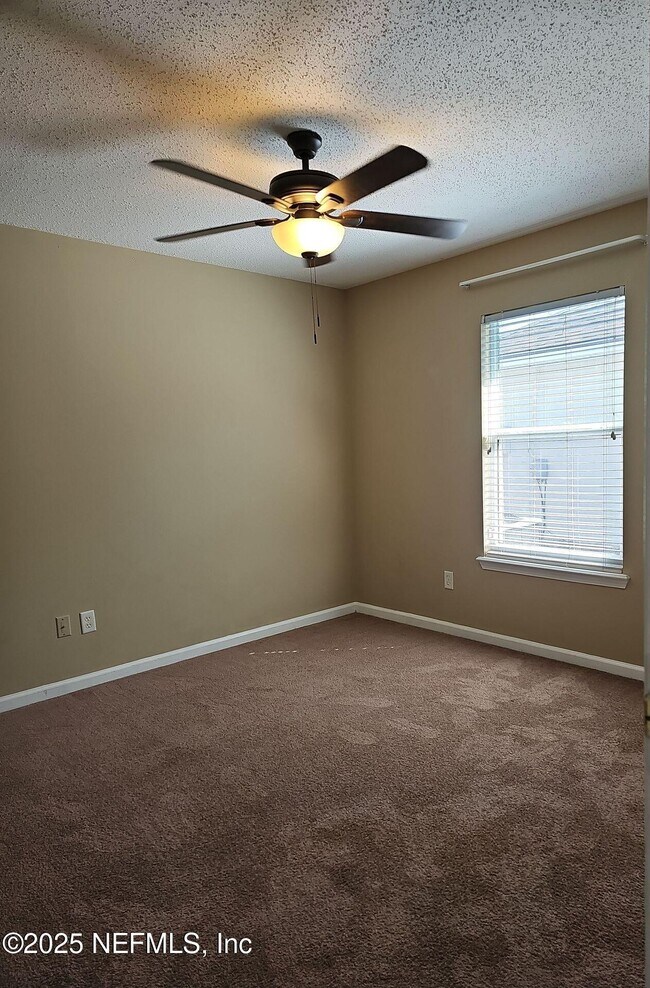 Building Photo - 1971 Belhaven Dr