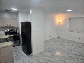 Building Photo - 5120 NE 18th Ave