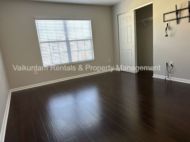 Building Photo - 4240 Metron Dr