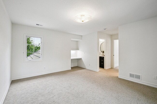 Building Photo - Stunning Cherry Hills Luxury Rental | 5bd/6ba Home