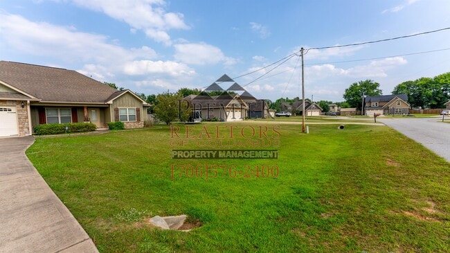 Building Photo - 9 Greyhawk Ct