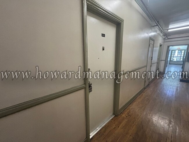 Building Photo - 00457BO