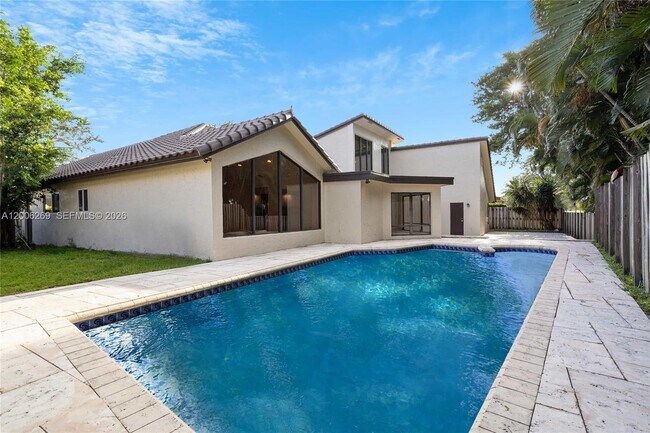 Building Photo - 8881 N Lake Dasha Dr