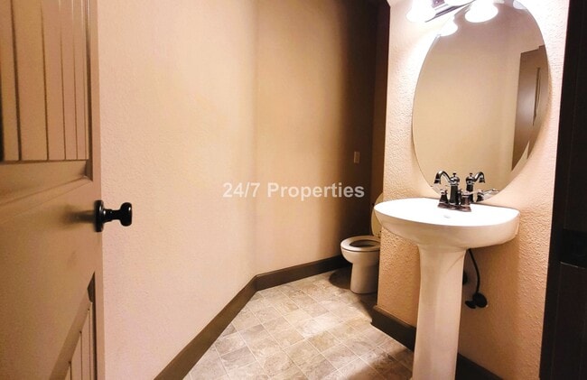Building Photo - The Perfect 3 BD | 2.5 BA Home in Oregon C...