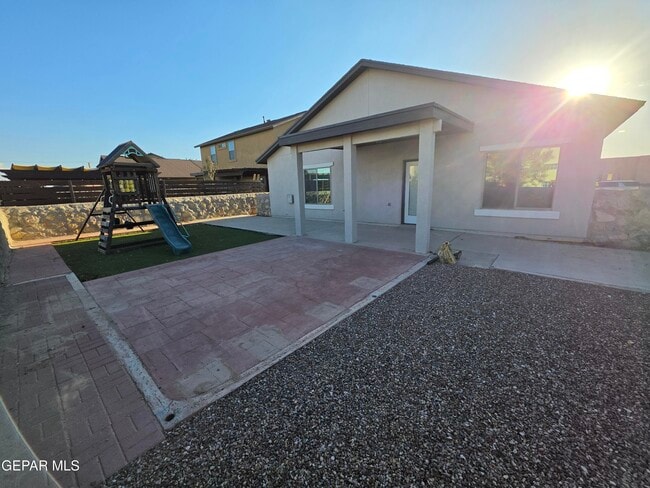 Building Photo - 3206 Peruvian Paso