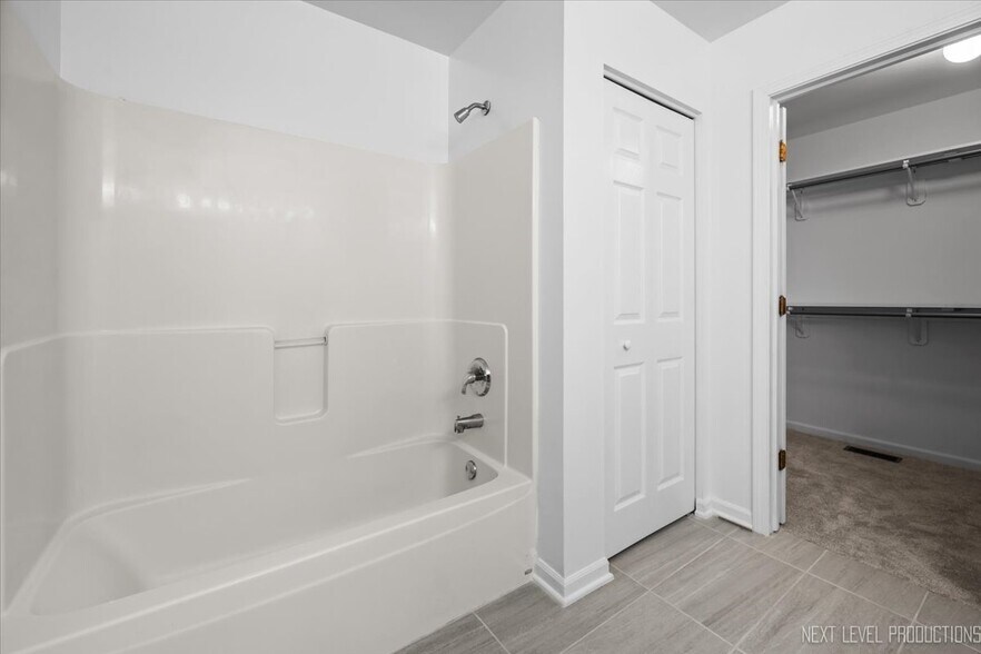 Building Photo - 438 W Meadow Mist Ln