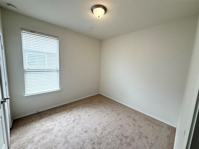 Building Photo - 12813 Stoney Ridge Bend