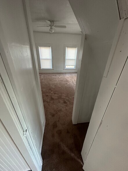 Building Photo - 4 Shepard St