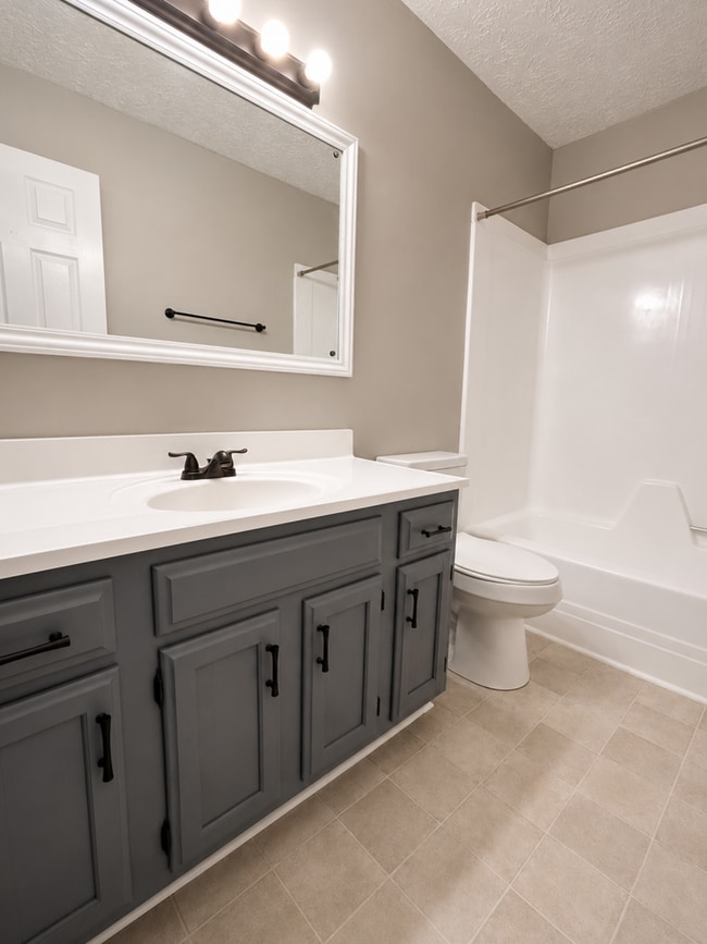 Building Photo - Spacious Townhome for Rent in West Knoxville-1 Bedroom