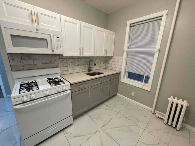 Primary Photo - 236 Lexington Ave