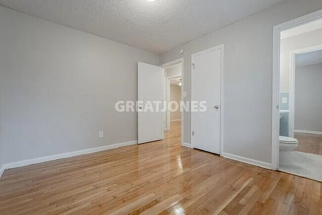 Building Photo - 321 Briercliff Dr