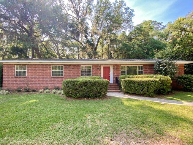 Primary Photo - Beautiful Brick Home Off W. Tharpe Street ...