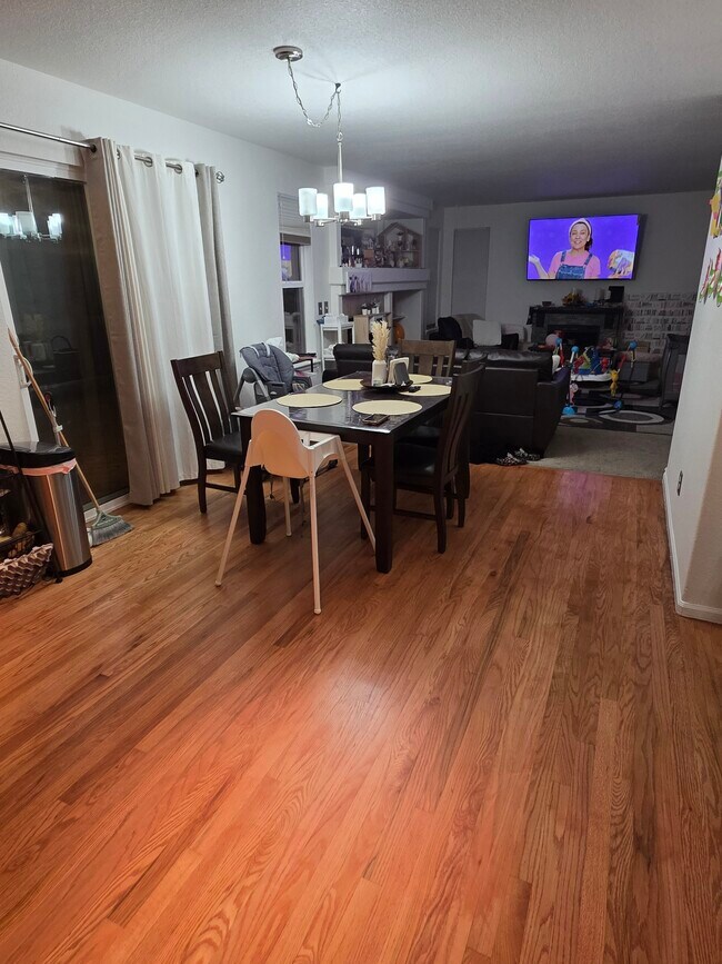 Building Photo - 128 N Prairie Falcon Pkwy