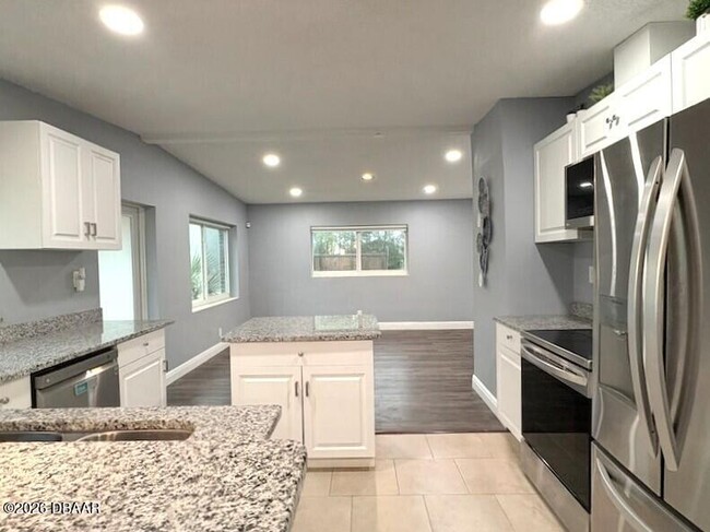 Building Photo - 2455 Princeton Rd