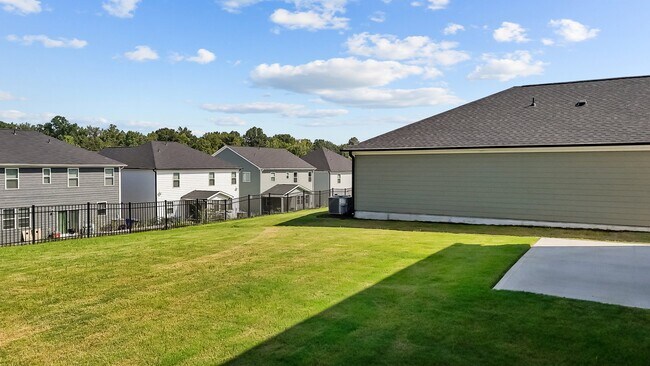 Building Photo - 2138 Rockface Wy