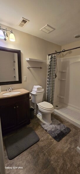 Building Photo - 14423 Hamletville St