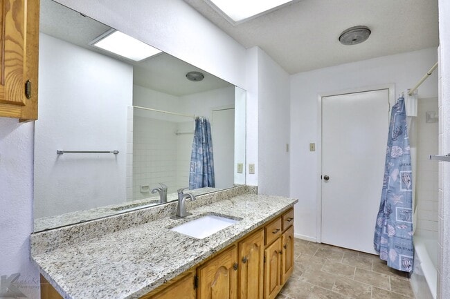 Building Photo - Cul-de-Sac 3/2/2; Ward, Madison, Cooper schools