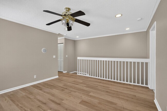 Building Photo - 8103 Bellagio Ln