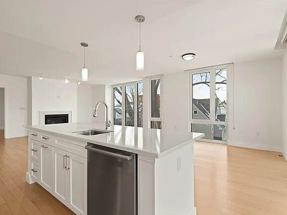 Building Photo - 7 Beech St