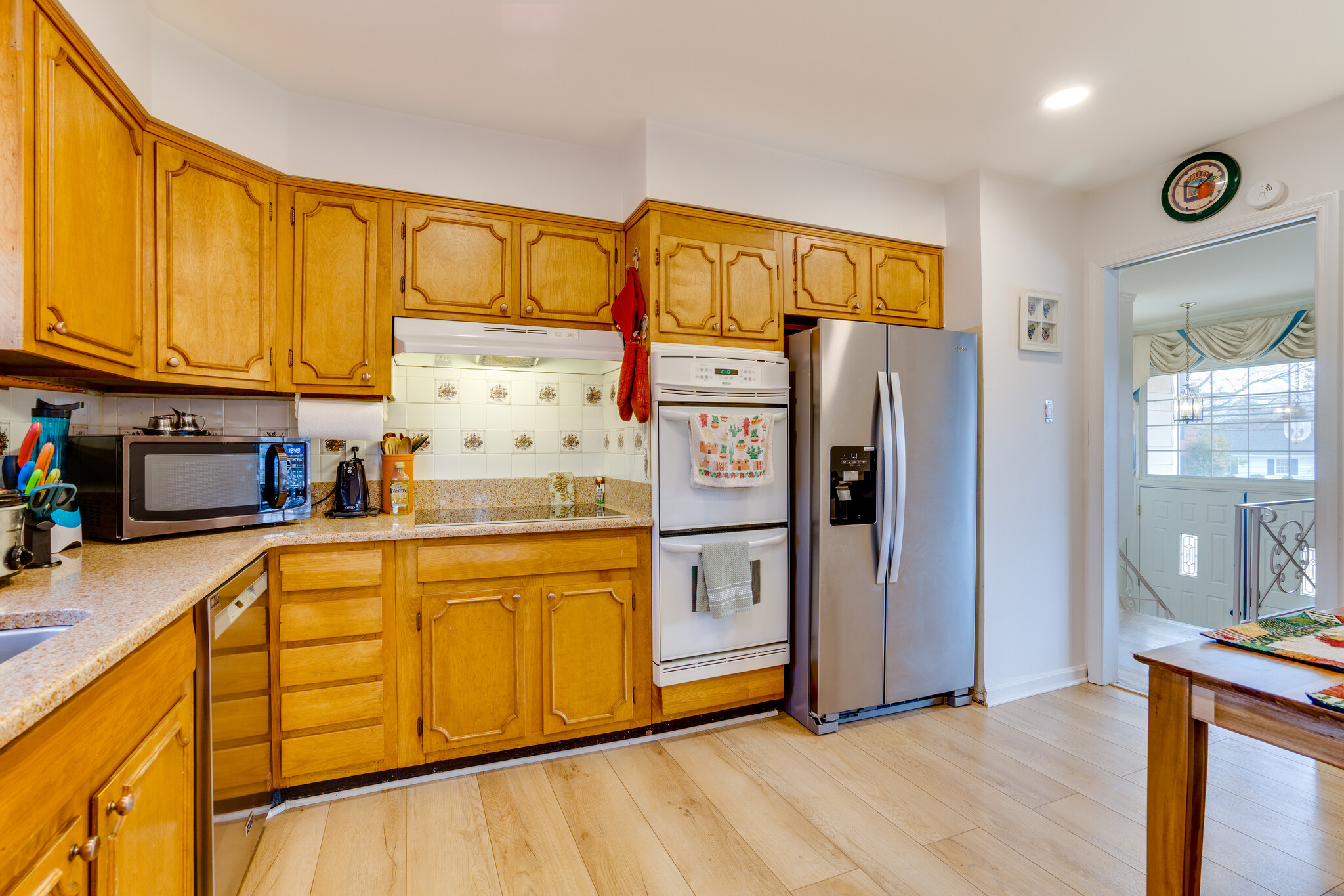 Kitchen - 9215 Cherrytree Dr