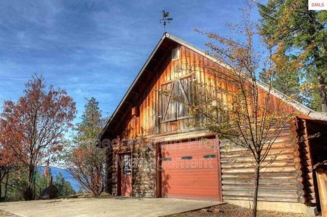 Building Photo - 480 Sunnyside Ridge Rd