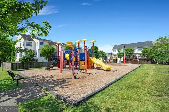 Building Photo - 8628 Ellesmere Way