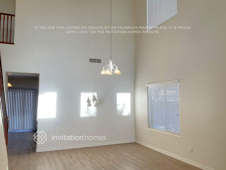 Building Photo - 4854 S Antonio