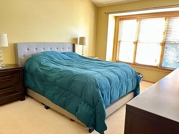 Building Photo - 16842 Hanover Ln