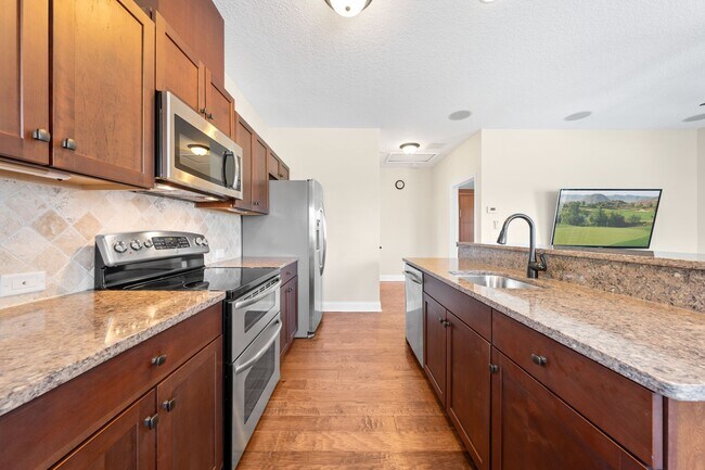 Building Photo - 8393 Laureate Blvd